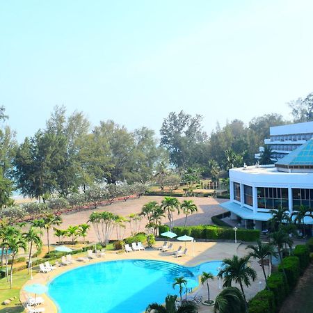 Seapine Beach Golf And Resort Hua Hin Ban Khao Takiap Exterior photo