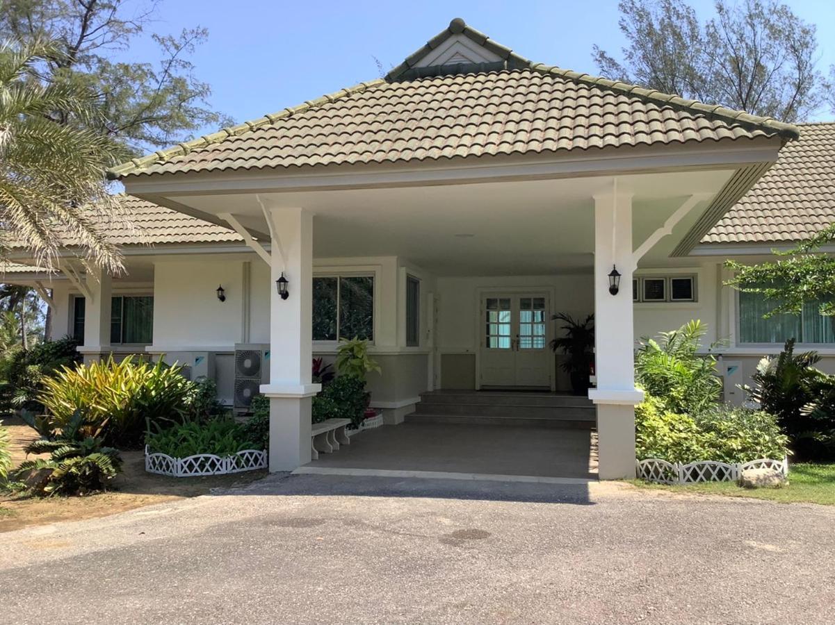 Seapine Beach Golf And Resort Hua Hin Ban Khao Takiap Exterior photo